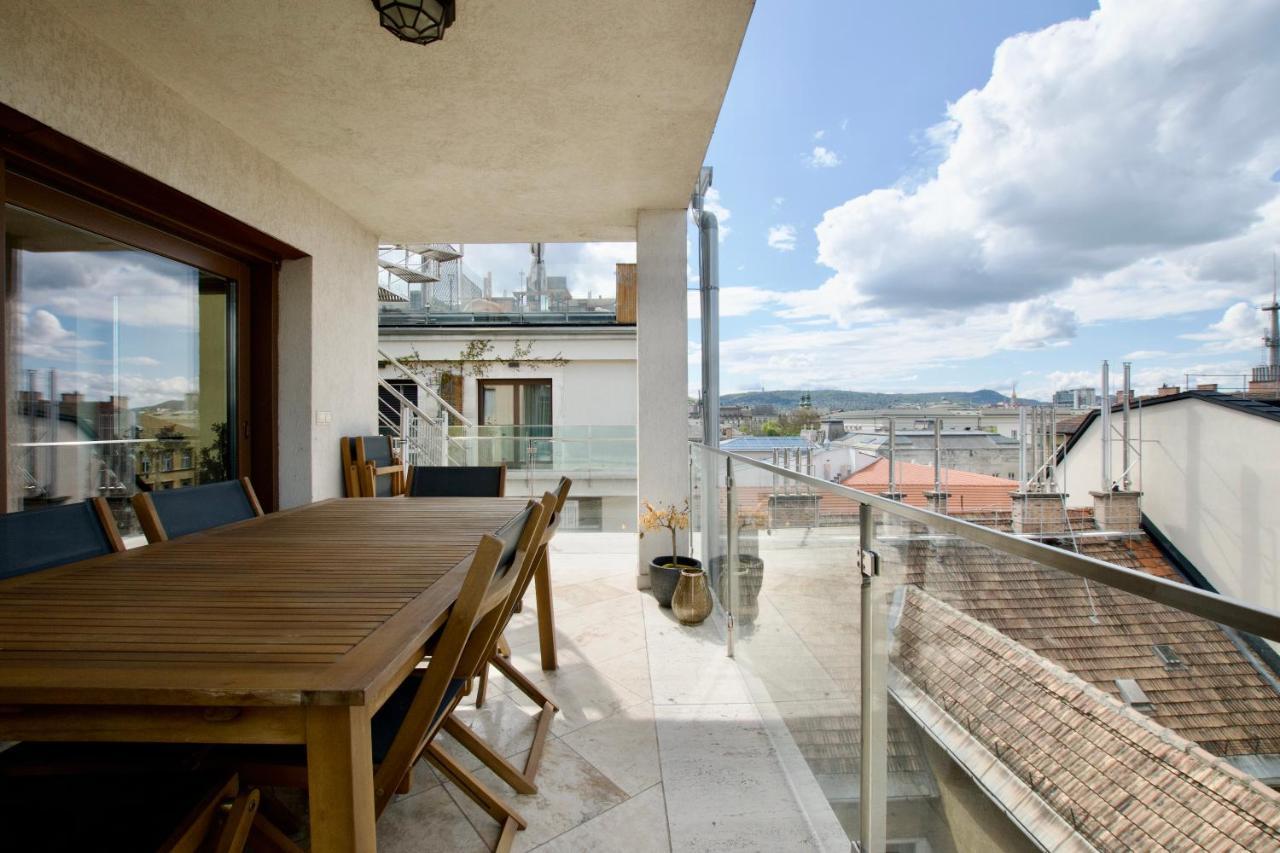 Penthouse Apartment By Hi5 -At The Top Of ブダペスト エクステリア 写真